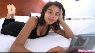 Cute Freaky Ebony Babe Begs Me To Cum All Over Her Face