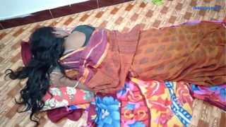Desi girlfriend bhabhi ne chut marwai boyfriend se