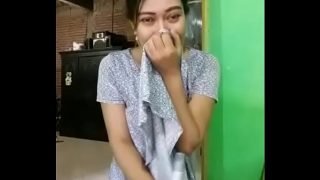 Girl show pussy his bf