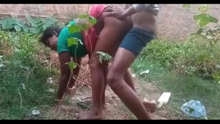 Indian Delhi Horny Hubby Deep Fucked  Wet Pussy Wife With Blowjob In Outdoor