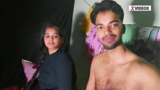 Indian Marathi Cute and sexy college lover viral video