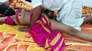 देसी लेडी को लंड पर बिठा के चोदा