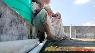हॉट बहन भाई का लंड चूस रही हैं